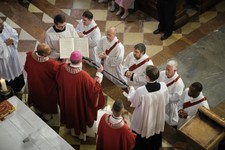 72-Priesterweihe-StP-220630-FXT22483-kl_A.jpg
